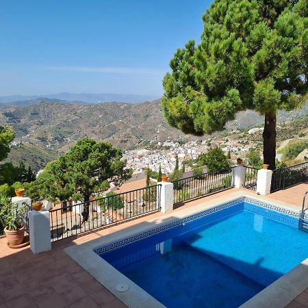 Lovely 2 Bed Apartment With Stunning Views & Pool Cómpeta Kültér fotó
